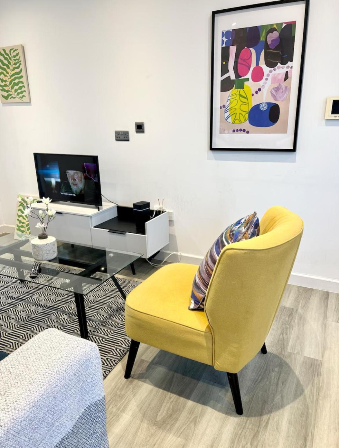Lovely & Stylish 2 Bed Flat Close To Heathrow Yiewsley Luaran gambar